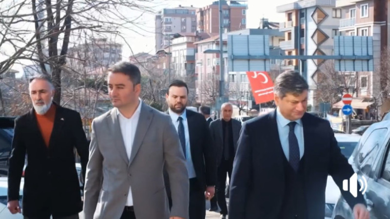 MHP MALTEPE ISTANBUL VE MALTEPE İÇİN SAHADA